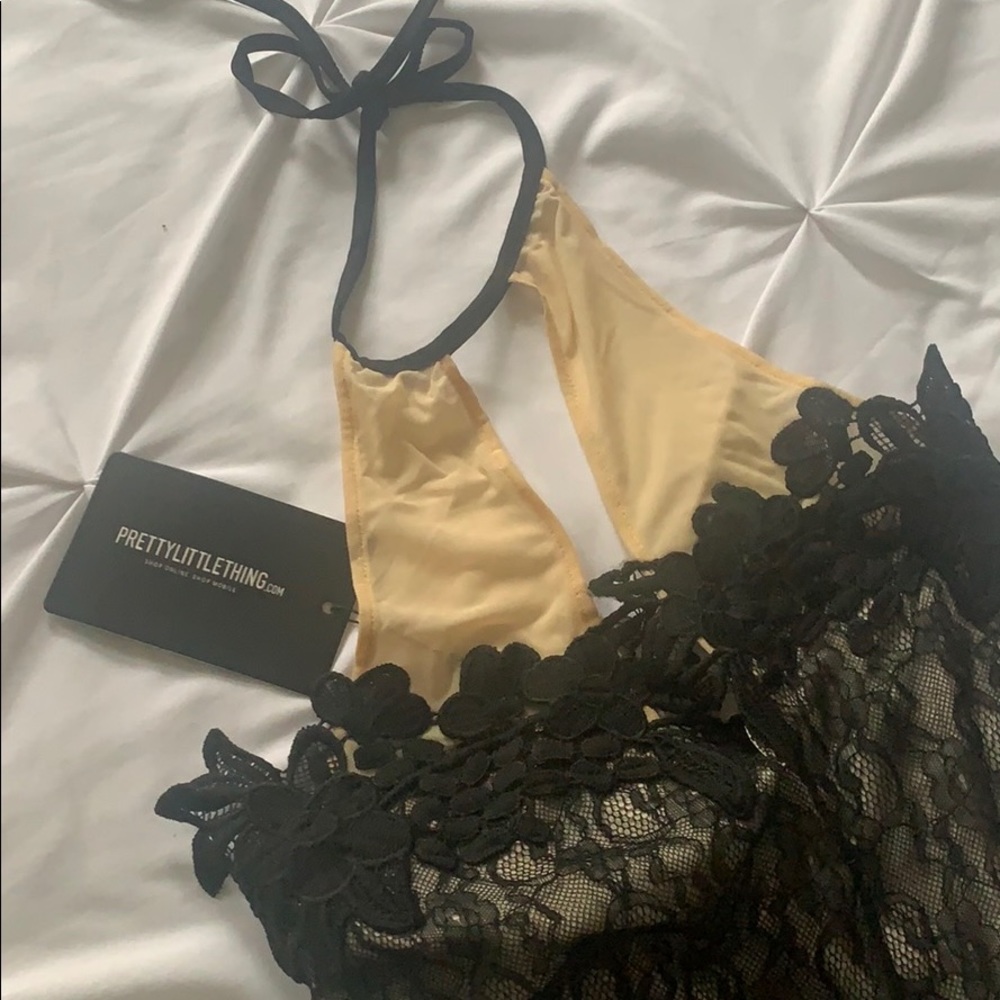 Beautiful lace bodysuit. - Picture 2 of 3